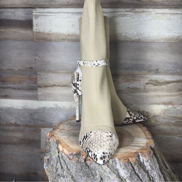 NWOB Rumbidzo Beige Sock Boots with Sanake Leather Details sz 6 - Picture 6 of 9